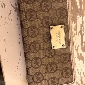 Michael Kors wallet